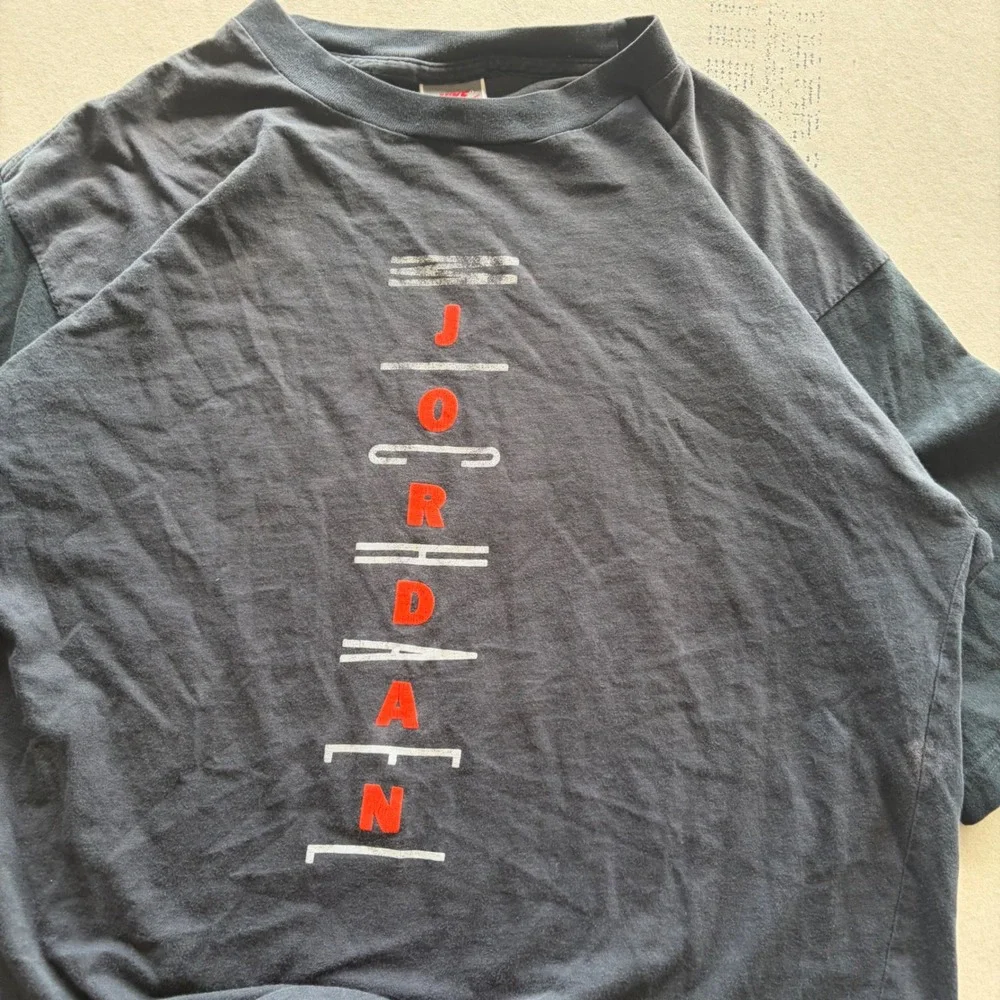 Vintage 90s Nike Air Jordan T-shirt